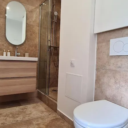 Apartment Superbe 2 Pieces Renove